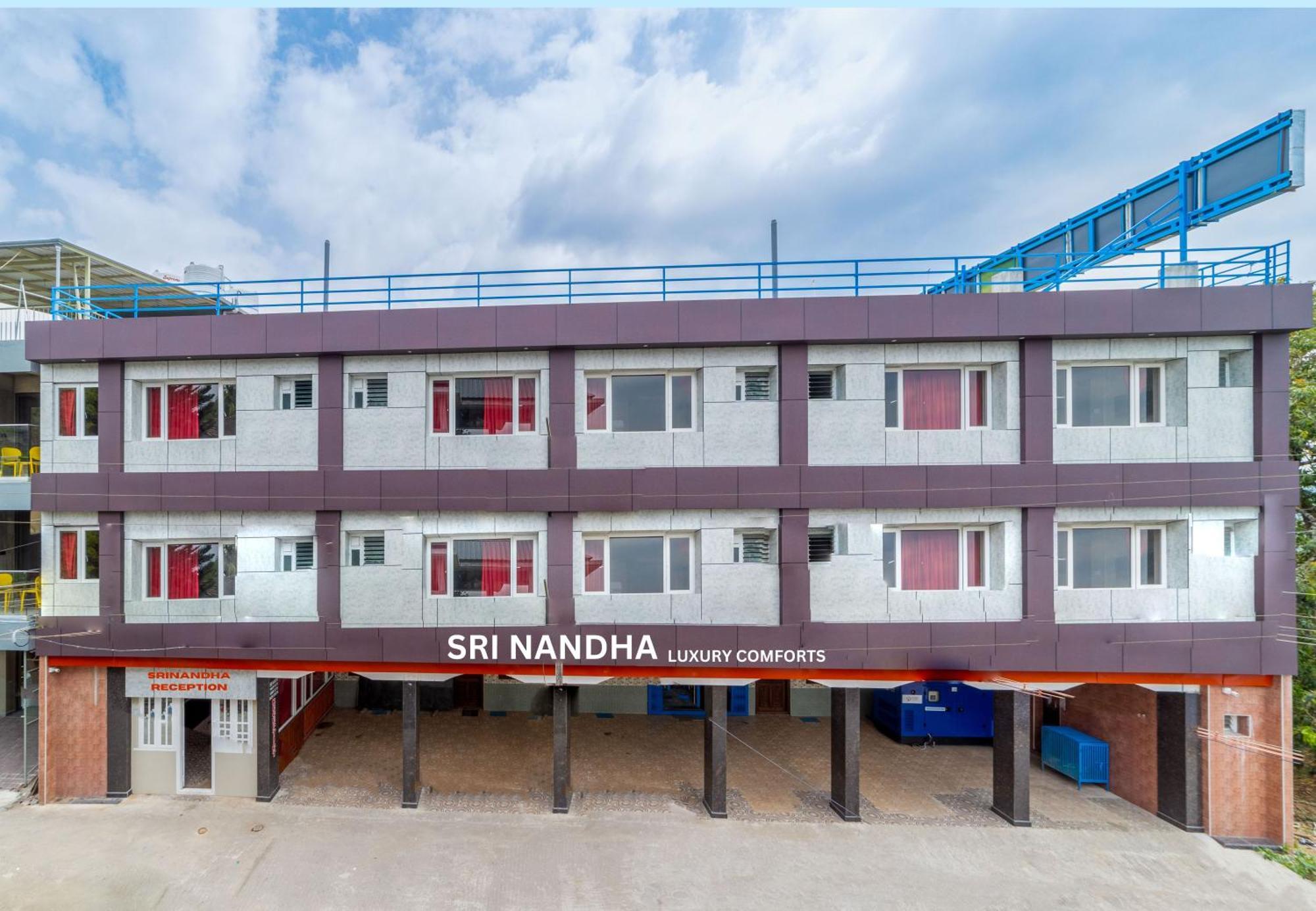 Sri Nandha Luxury Comforts Vālpārai Exterior foto