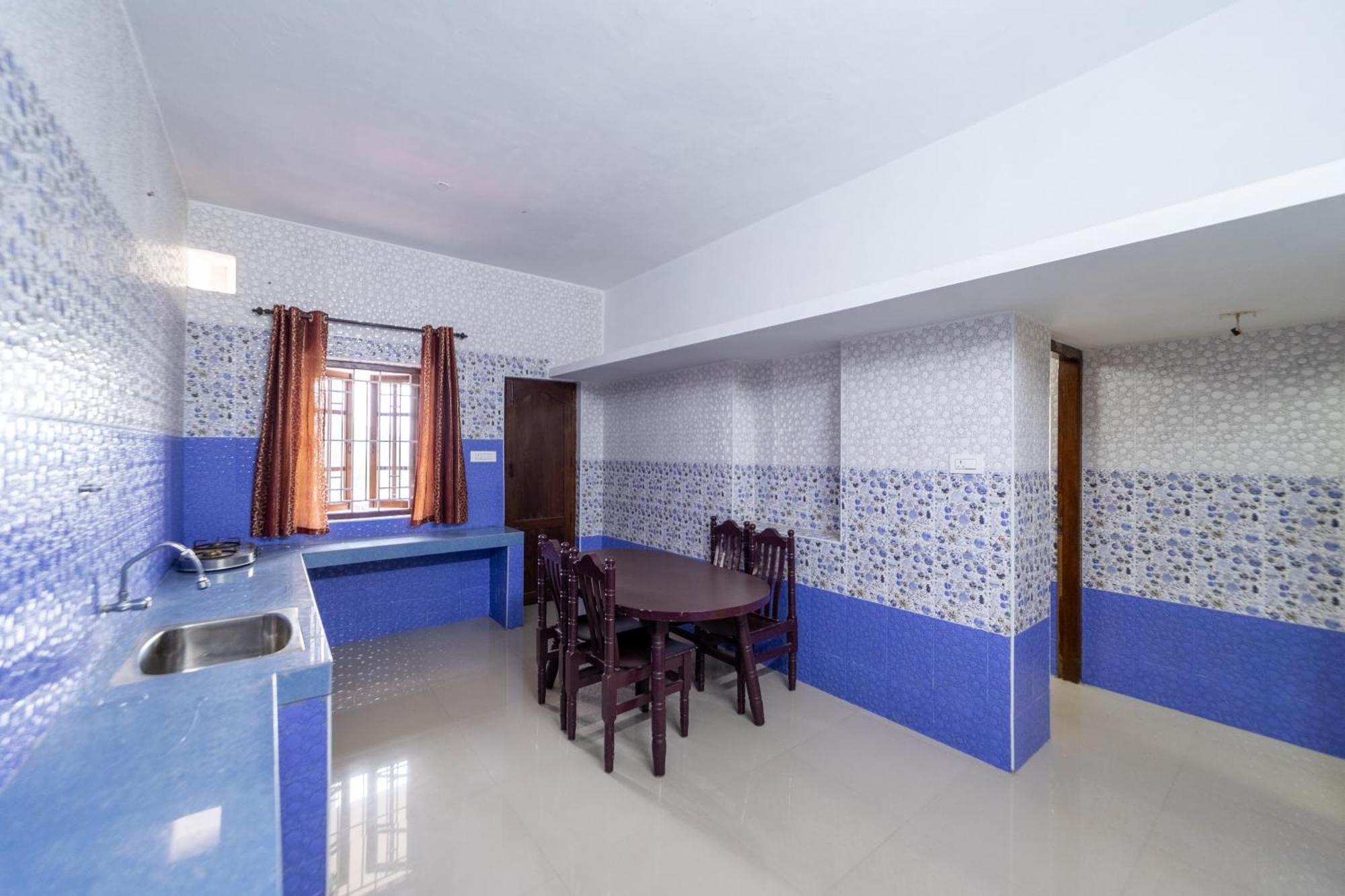 Sri Nandha Luxury Comforts Vālpārai Exterior foto